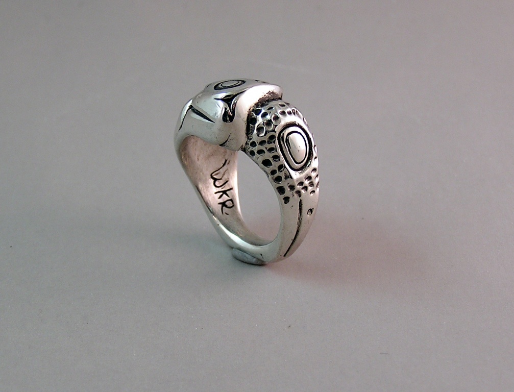 WGS_Cast-_Sterling_Hummingbird_Ring_Design_312_upright_head_sideview