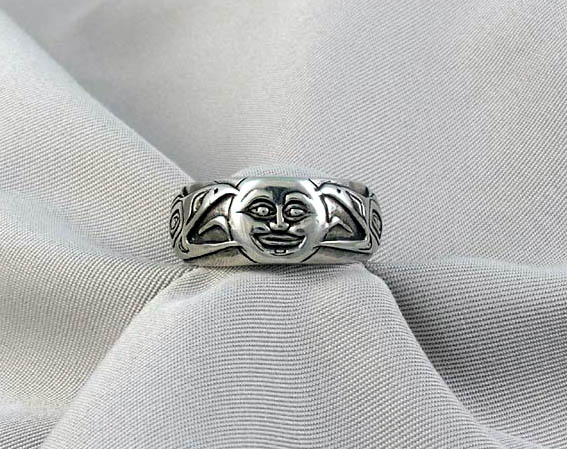 Walker-Goldsmiths-Lost-Wax-Cast-Sterling-RavetheSun-Ring-313