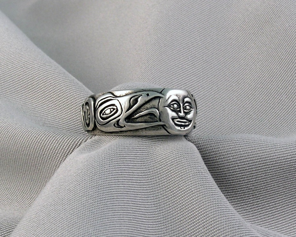 Walker-Goldsmiths-Lost-Wax-Sterling-RaventheSun-Ring-313